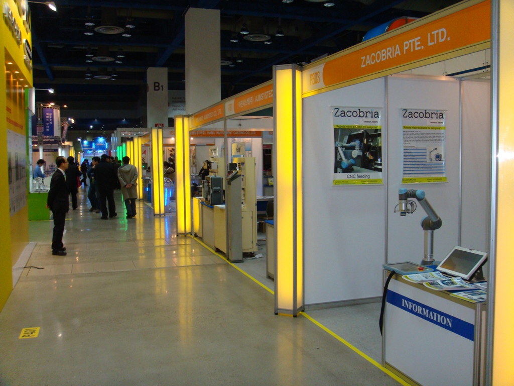 Zacobria and Universal robots at Automation World in Seoul Korea 2011