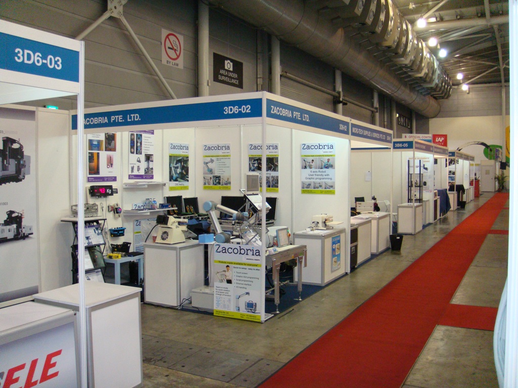 Zacobria and Universal robots at MTA at Singapore EXPO 2011