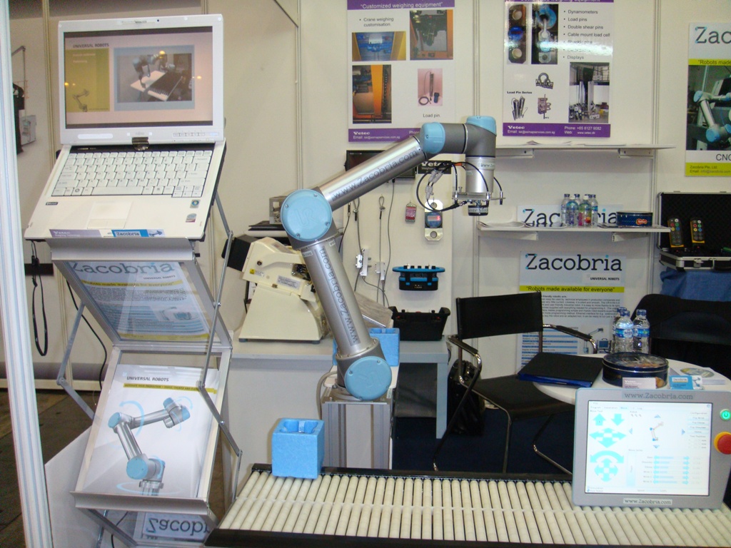 Zacobria and Universal robots at MTA at Singapore EXPO 2011