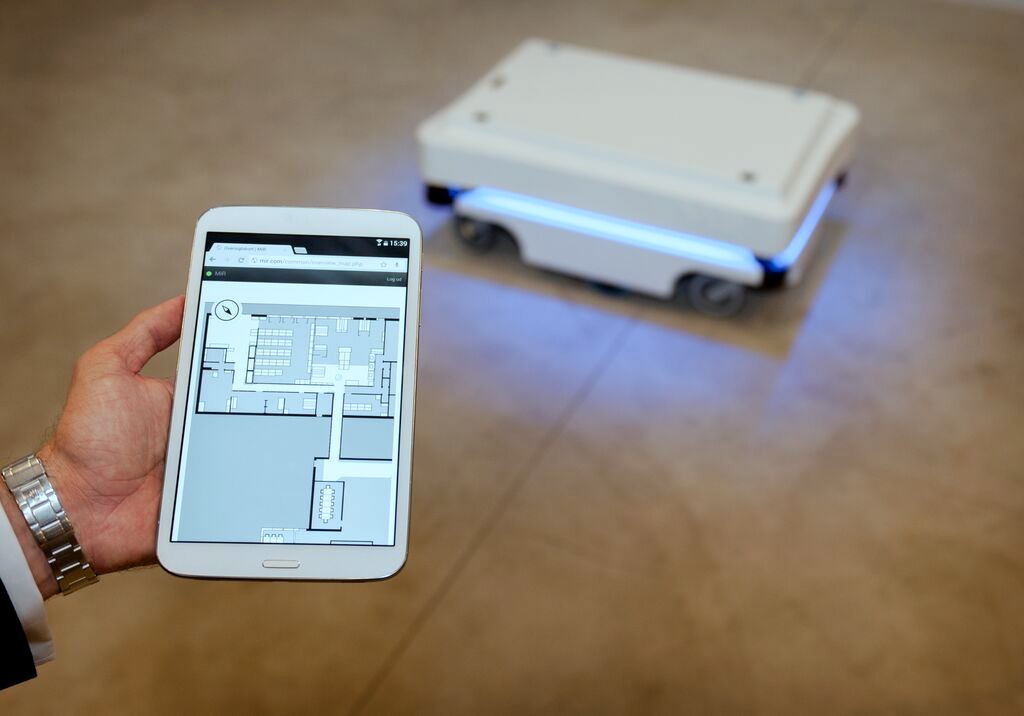 mir zacobria mobile-industrial-robots agv pendant controller