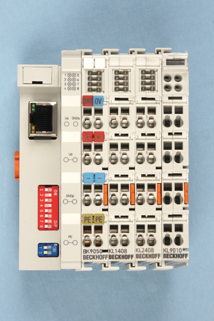 Universal-Robots Zacobria bk9050 ethernet coupler modbus node input output front